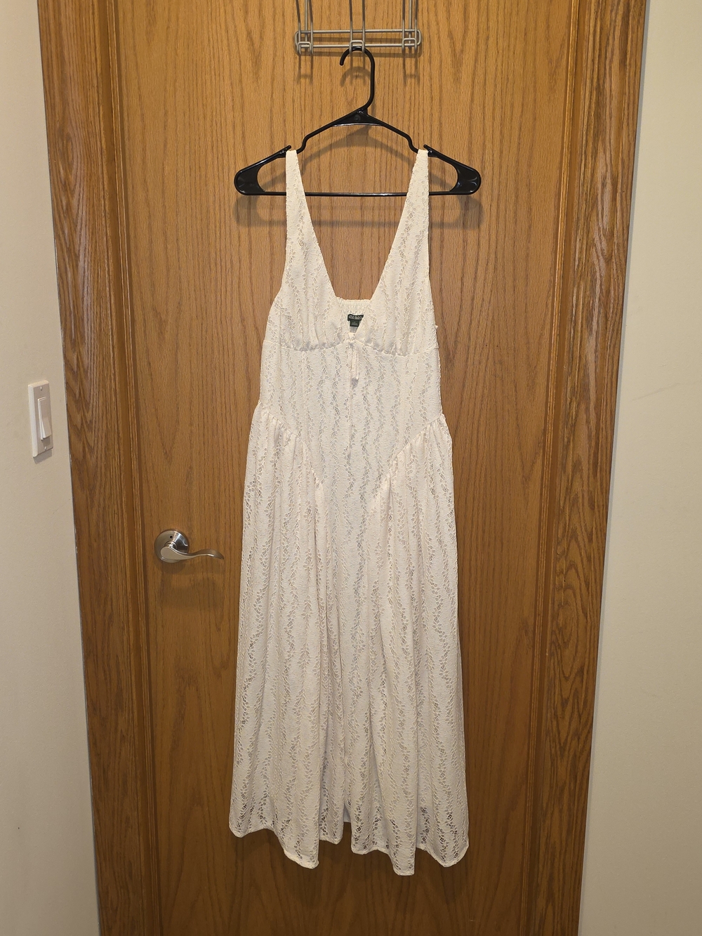Viral wild fable White Lace Corset Midi Dress with Scoop Neck